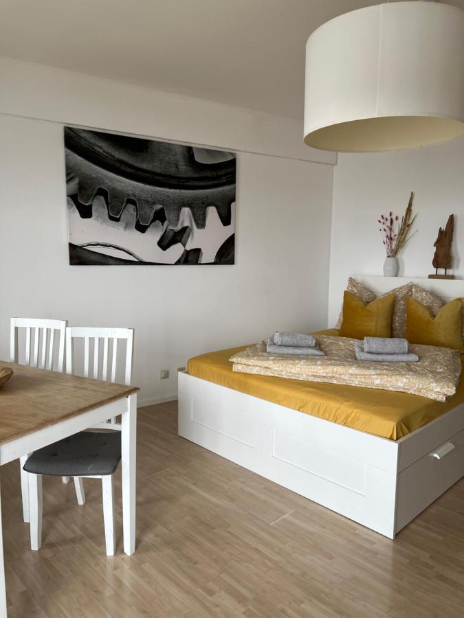 Cityapartment Im 33. Stock Augsburg Bagian luar foto